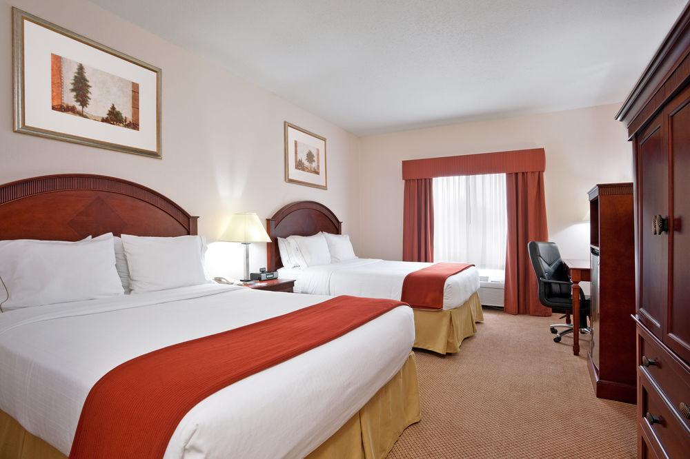 Holiday Inn Express & Suites Detroit - Farmington Hills By Ihg Northville Экстерьер фото
