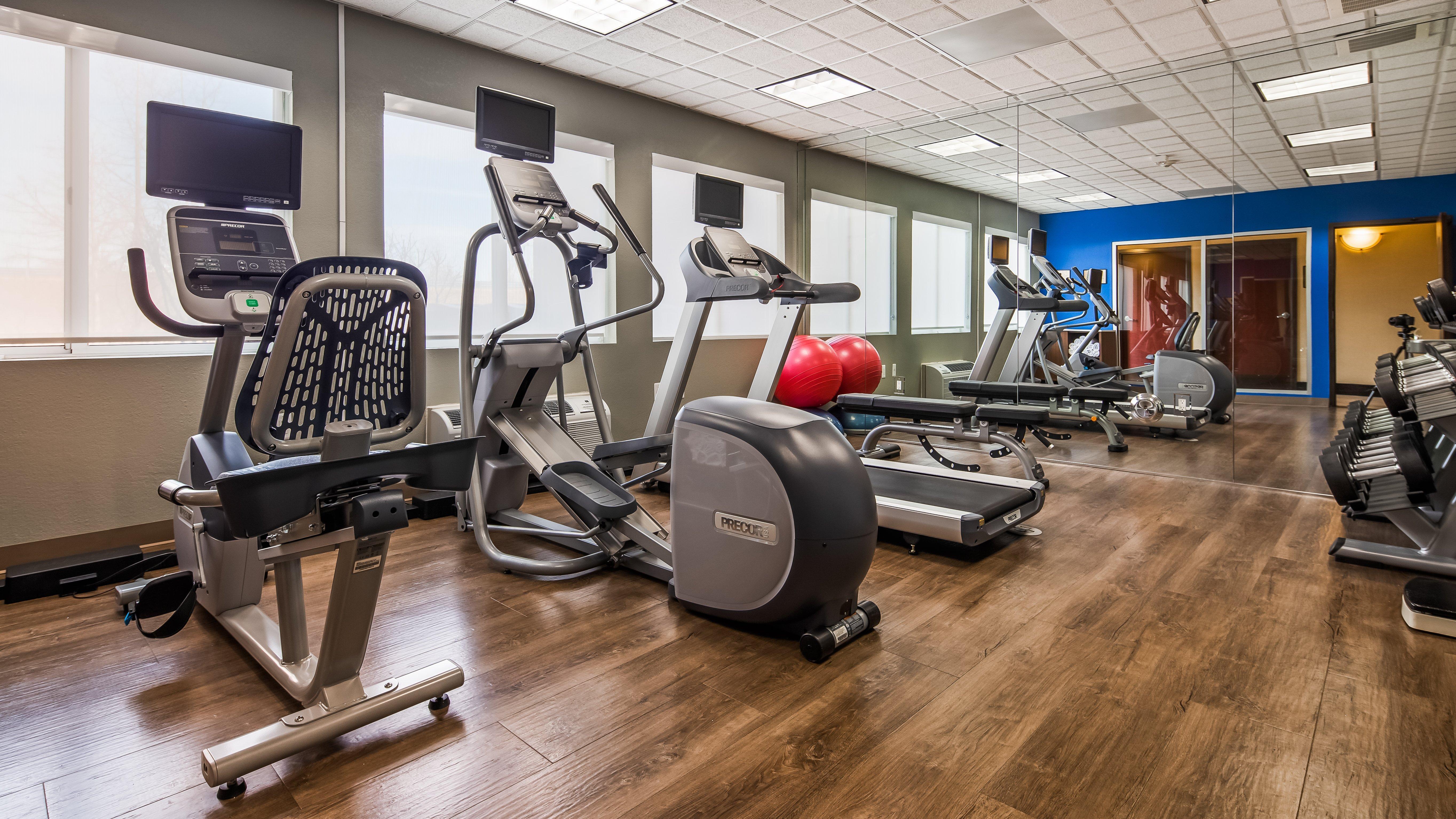 Holiday Inn Express & Suites Detroit - Farmington Hills By Ihg Northville Экстерьер фото