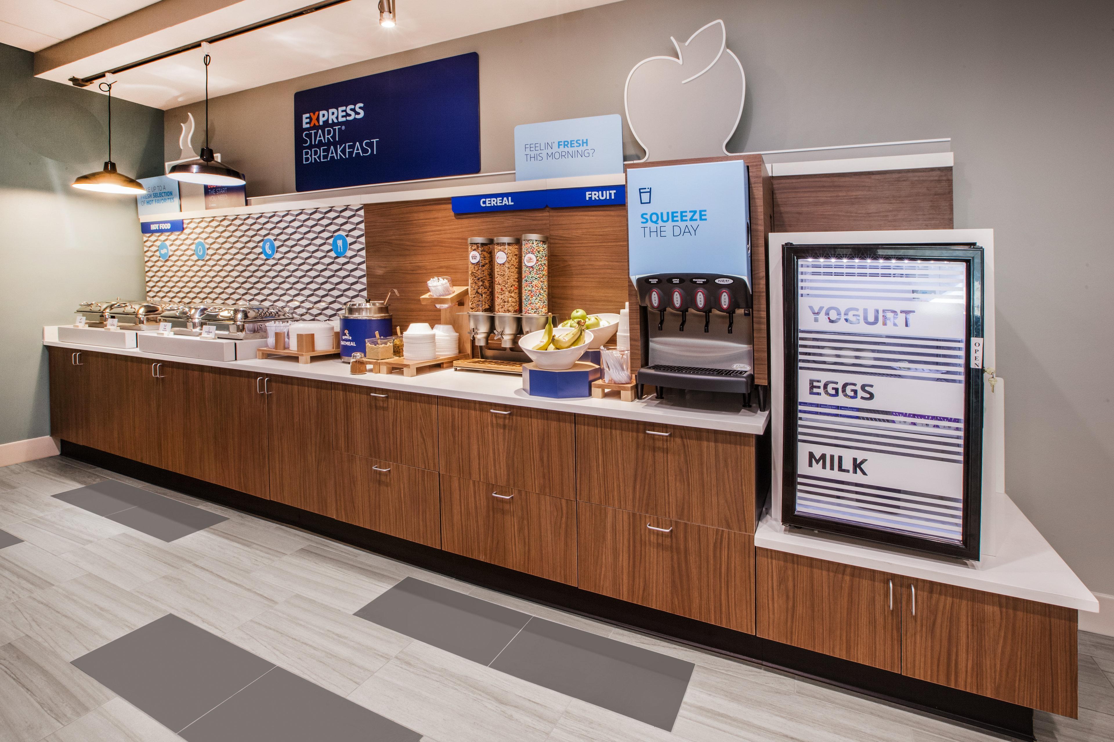 Holiday Inn Express & Suites Detroit - Farmington Hills By Ihg Northville Экстерьер фото