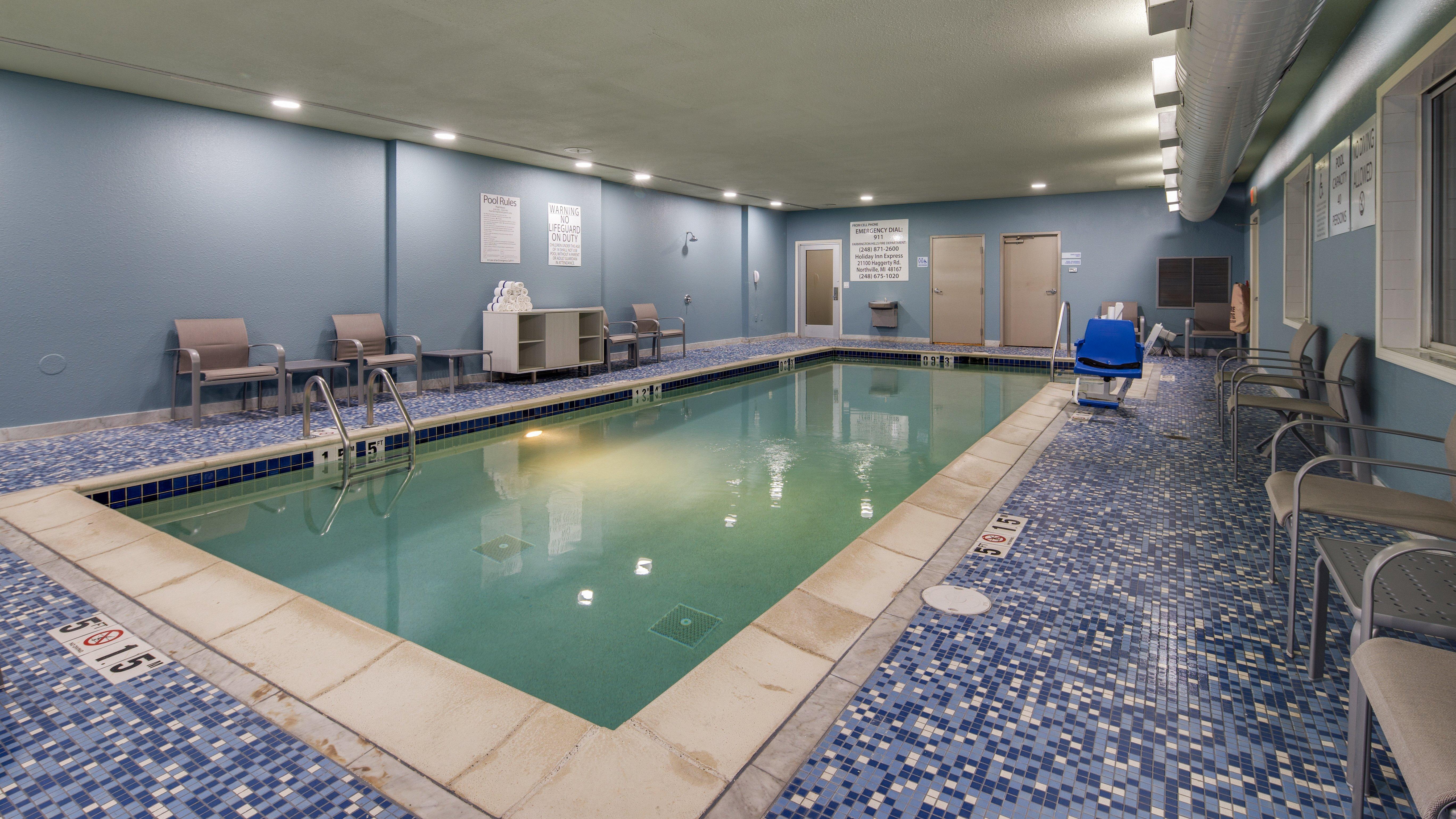 Holiday Inn Express & Suites Detroit - Farmington Hills By Ihg Northville Экстерьер фото
